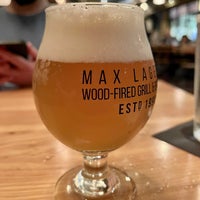 Photo taken at Max Lager&amp;#39;s Wood-Fired Grill &amp;amp; Brewery by Ben R. on 9/3/2022
