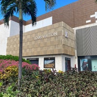 Louis Vuitton Cancun la Isla Fashion Harbour store, Mexico