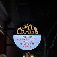 Foto diambil di Cobb&amp;#39;s Comedy Club oleh Eunju T. pada 3/24/2024