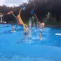 Photo taken at Kensington Memorial Park Playground &amp;amp; Water Play Areas by No Ni Na on 6/2/2017