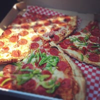 11/3/2012에 Tony L.님이 New York Pizza and Pasta에서 찍은 사진