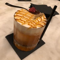 Foto diambil di Mr. White Cocktail Bar oleh Guy pada 9/21/2019