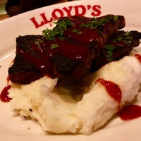 Photo taken at Lloyd’s Restaurant &amp; Lounge by Bill C. on 2/10/2019