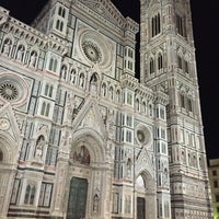 Photo taken at Cattedrale di Santa Maria del Fiore by Nataliya P. on 10/8/2015