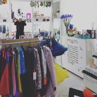 5/11/2016에 Eva F.님이 älva- ropa para niños de colores에서 찍은 사진