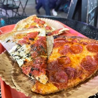 10/20/2023にSteveがBleecker Street Pizzaで撮った写真