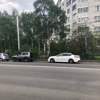 Photo taken at Остановка «Улица Челюскинцев» by Еленка🍒 on 6/20/2018