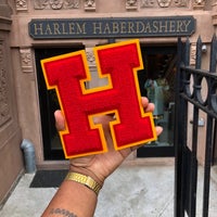 Foto tomada en Harlem Haberdashery  por Kells B. el 7/26/2018