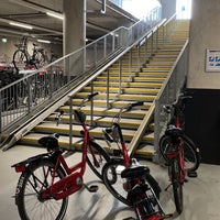 Photo taken at MacBike Amsterdam Centraal Oost by SR🦋 on 8/5/2022