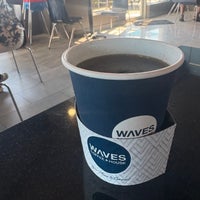 Review Waves Coffee House