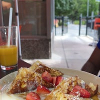 Photo taken at Snooze by MA .. on 8/26/2021