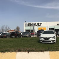 Photo taken at Renault Kutay by Ersin Ö. on 3/17/2018