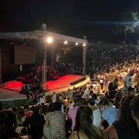 รูปภาพถ่ายที่ Marmaris Amfi Tiyatro โดย Emre Ç. เมื่อ 8/29/2021