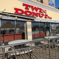 11/10/2022 tarihinde Joshuaziyaretçi tarafından Twin Donut'de çekilen fotoğraf