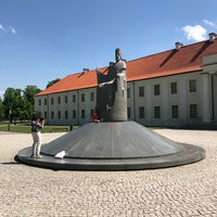 Foto diambil di Karaliaus Mindaugo paminklas | Monument to King Mindaugas oleh Alexander G. pada 5/21/2019