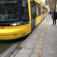 Photo taken at H Grünberger Straße / Warschauer Straße by Casi on 10/27/2016
