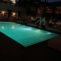 Photo taken at The Pool at Mondrian Hotel by 🤍 on 9/5/2019