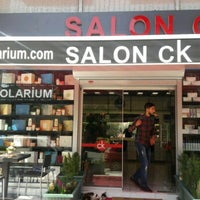 รูปภาพถ่ายที่ Salon Ck Kuaför ve Güzellik Merkezi โดย Cem A. เมื่อ 4/16/2017