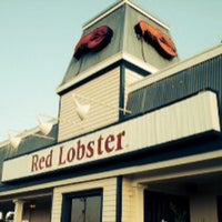 Photo taken at Red Lobster by Chulpan D. on 6/12/2014