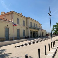 Gare Sncf De Salon De Provence Place Pierre Semard