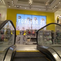 Photo taken at Forever 21 by Daniel B. on 1/25/2019
