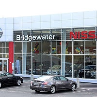 รูปภาพถ่ายที่ Bridgewater Nissan โดย Eric H. เมื่อ 3/26/2013
