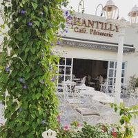 รูปภาพถ่ายที่ Café Chantilly โดย Café Chantilly เมื่อ 3/8/2018