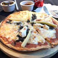 4/18/2018 tarihinde Uriel S.ziyaretçi tarafından La Re Pizza'de çekilen fotoğraf