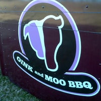 รูปภาพถ่ายที่ Oink and Moo BBQ โดย Doug K. เมื่อ 4/5/2013