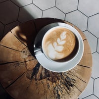รูปภาพถ่ายที่ OnTheWay Coffee Co. โดย Barbara D. เมื่อ 7/30/2018