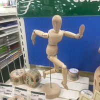 Photo taken at Tokyu Hands by わさびちゃん . on 7/1/2018