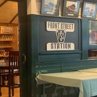 รูปภาพถ่ายที่ Front Street Station โดย Winnie F. เมื่อ 6/22/2021