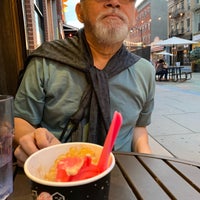 Photo prise au Downtown Yogurt par Winnie F. le8/5/2019