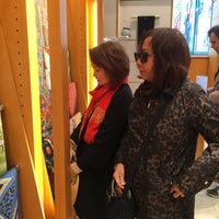 Photo taken at The Metropolitan Museum of Art Store at Rockefeller Center by Winnie F. on 4/28/2016