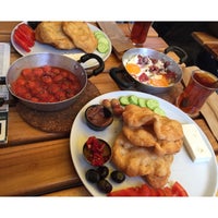 Photo taken at Pişi Breakfast &amp;amp; Burger by Selen S. on 3/15/2015