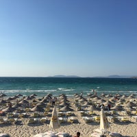 Photo taken at Ilıca Plajı by Fatma K. on 8/8/2018