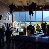 10/22/2022 tarihinde Sean T M.ziyaretçi tarafından Boxcar Bar + Arcade'de çekilen fotoğraf