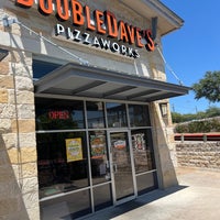 Foto tomada en DoubleDave&amp;#39;s Pizzaworks  por Elizabeth B. el 8/9/2023