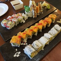 Foto tomada en Kira Asian Bistro &amp;amp; Sushi  por Linds el 6/14/2019