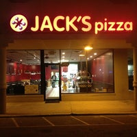 Foto tirada no(a) Greenfield Jack&amp;#39;s Pizza por Felicia G. em 4/4/2013
