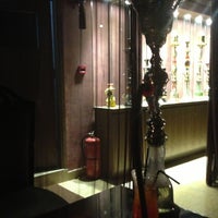 2/22/2013 tarihinde Sarah W.ziyaretçi tarafından Cleopatra&amp;#39;s Shisha Restaurant &amp;amp; Bar'de çekilen fotoğraf