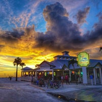 3/8/2018 tarihinde Palm Pavilion Beachside Grill &amp;amp; Barziyaretçi tarafından Palm Pavilion Beachside Grill &amp;amp; Bar'de çekilen fotoğraf