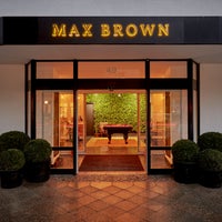 Foto diambil di Max Brown Hotel Ku&amp;#39;damm, part of Sircle Collection oleh Max Brown Hotel Ku&amp;#39;damm, part of Sircle Collection pada 3/15/2023