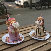 Снимок сделан в Cupcakeladen пользователем Michael S. 5/10/2018