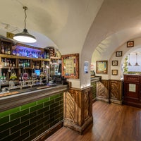 Foto tirada no(a) Richmond Vault Beer Cellar &amp;amp; Restaurant por Richmond Vault Beer Cellar &amp;amp; Restaurant em 4/3/2018