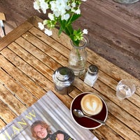 7/14/2018 tarihinde Anke N.ziyaretçi tarafından Café Moulu'de çekilen fotoğraf