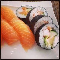 รูปภาพถ่ายที่ Mama Ye&amp;#39;s sushi &amp;amp; thai โดย Karolina S. เมื่อ 9/5/2013