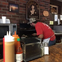 Photo taken at Georgia Pig Barbecue Restaurant by Juan Pablo C. on 9/4/2015