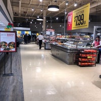 Photo taken at Mariano&amp;#39;s by Scott B. on 12/15/2018