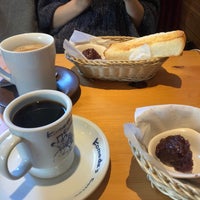 Photo taken at Komeda&amp;#39;s Coffee by はと。 on 11/14/2021